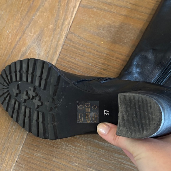 Elegant Black Leather Knee-High Heeled Boots ❣️ - Picture 3 of 8